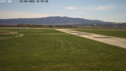 Pojezdová dráha, Runway