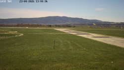 Pojezdová dráha, Runway