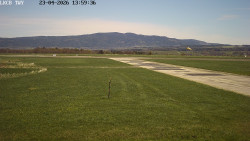 Pojezdová dráha, Runway