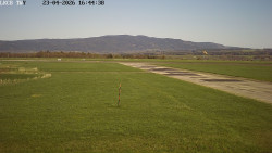 Pojezdová dráha, Runway