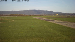 Pojezdová dráha, Runway