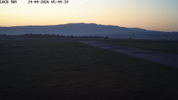 Pojezdová dráha, Runway