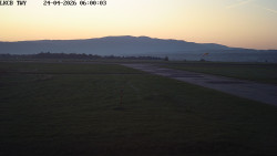 Pojezdová dráha, Runway