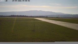 Pojezdová dráha, Runway