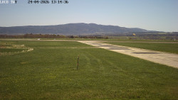 Pojezdová dráha, Runway