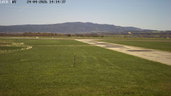 Pojezdová dráha, Runway