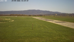 Pojezdová dráha, Runway