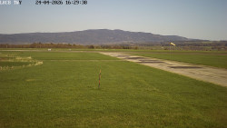 Pojezdová dráha, Runway