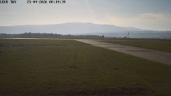 Pojezdová dráha, Runway