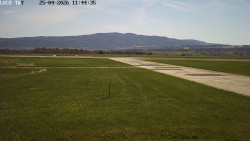 Pojezdová dráha, Runway