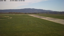 Pojezdová dráha, Runway