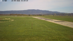 Pojezdová dráha, Runway