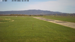 Pojezdová dráha, Runway