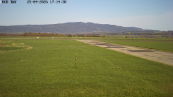 Pojezdová dráha, Runway