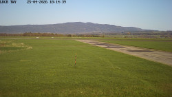 Pojezdová dráha, Runway