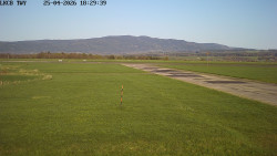 Pojezdová dráha, Runway