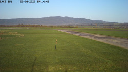 Pojezdová dráha, Runway