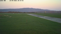 Pojezdová dráha, Runway