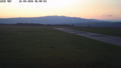 Pojezdová dráha, Runway