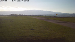 Pojezdová dráha, Runway