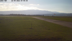 Pojezdová dráha, Runway