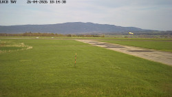 Pojezdová dráha, Runway