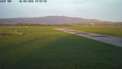 Pojezdová dráha, Runway