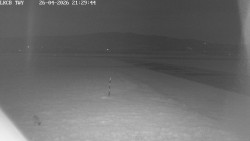 Pojezdová dráha, Runway