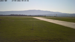 Pojezdová dráha, Runway