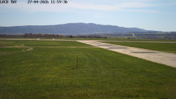 Pojezdová dráha, Runway