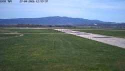 Pojezdová dráha, Runway