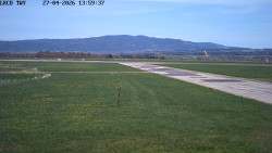 Pojezdová dráha, Runway