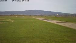 Pojezdová dráha, Runway