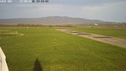 Pojezdová dráha, Runway