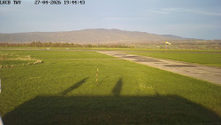 Pojezdová dráha, Runway