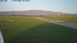 Pojezdová dráha, Runway