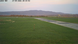 Pojezdová dráha, Runway