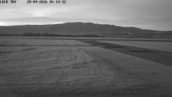 Pojezdová dráha, Runway