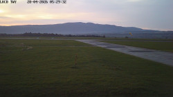 Pojezdová dráha, Runway