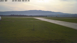 Pojezdová dráha, Runway