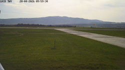 Pojezdová dráha, Runway