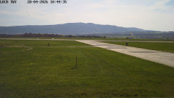 Pojezdová dráha, Runway