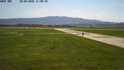 Pojezdová dráha, Runway