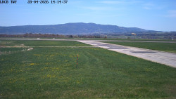 Pojezdová dráha, Runway