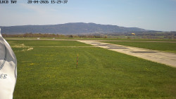 Pojezdová dráha, Runway