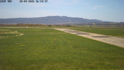 Pojezdová dráha, Runway