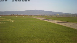 Pojezdová dráha, Runway