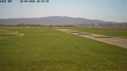 Pojezdová dráha, Runway