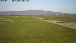 Pojezdová dráha, Runway