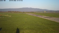 Pojezdová dráha, Runway